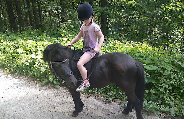 Ponyreiten im Urlaub